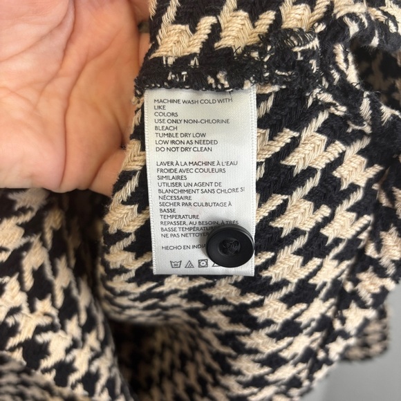 Urban Outfitters Black and White Houndstooth Button Down Shacket Size Small - Picture 7 of 10